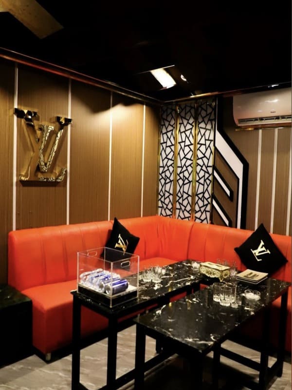 越南胡志明One Two卡拉OK KTV外观照片 vietnam hochiminh onetwo karaoke ktv